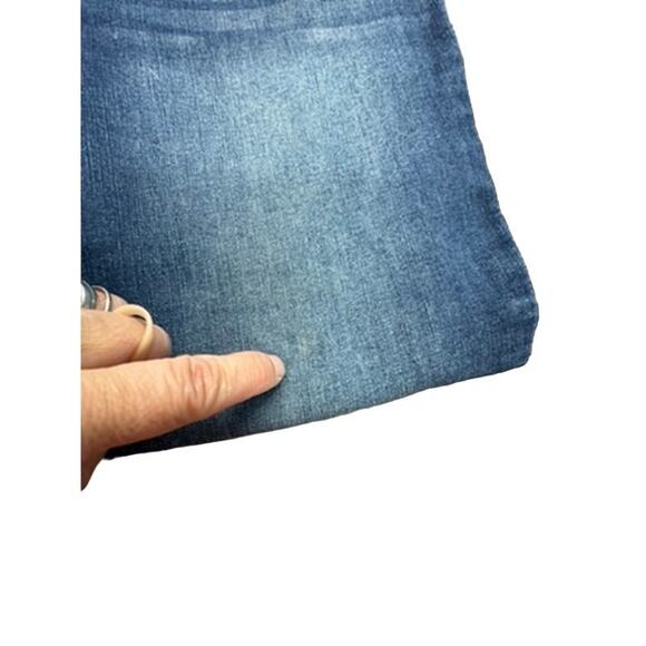 Wit & Wisdom Jeans Size‎ 6, Comfy, Distressed, Elastic Lined waistband, Raw Hem - Picture 10 of 10